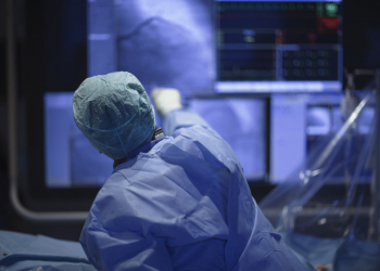 Ericsson e king’s college de londres revelam cirurgia robótica tátil através de 5g