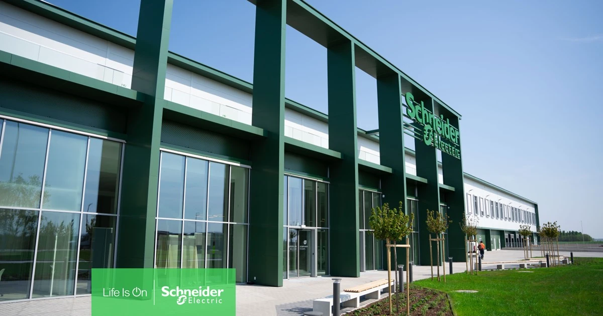 Schneider electric inaugura fábrica inteligente na hungria