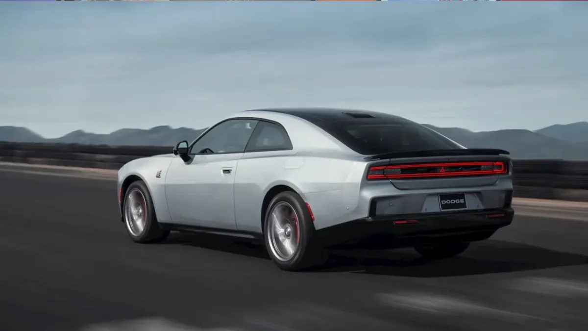 Dodge charger daytona (2)