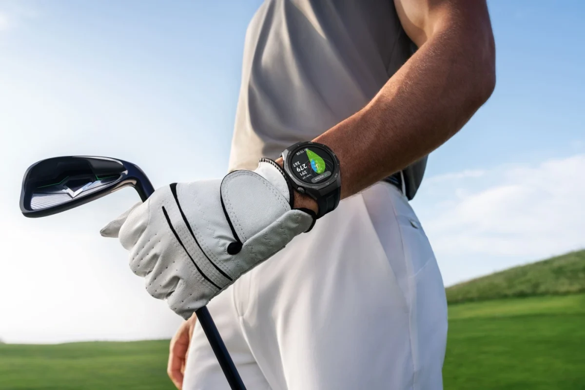 Huawei watch gt 5 pro facilita jogo de golfe