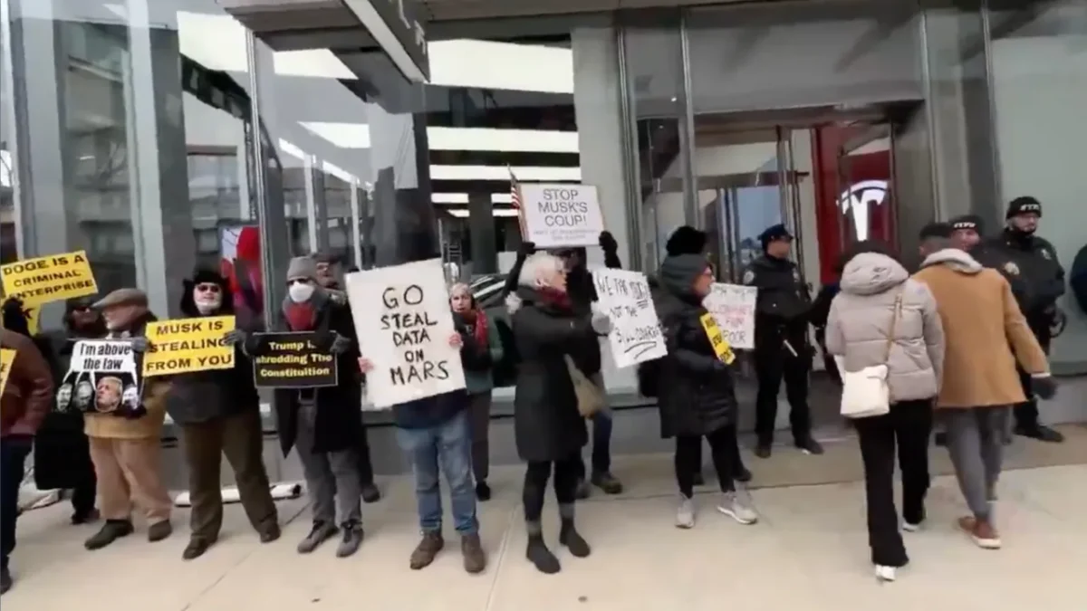 Tesla protestos